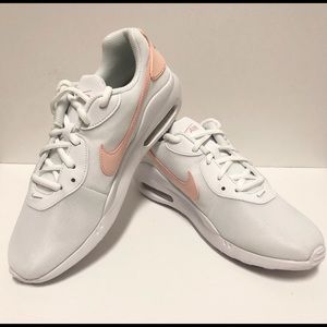 Nike Air Max Oketo ES1